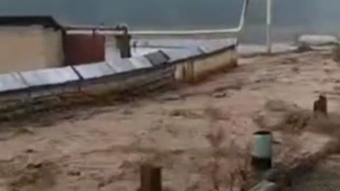 Паркент қишлоқларида сел кузатилгани тўғрисидаги видеолар ўтган йилги бўлиб чиқди
