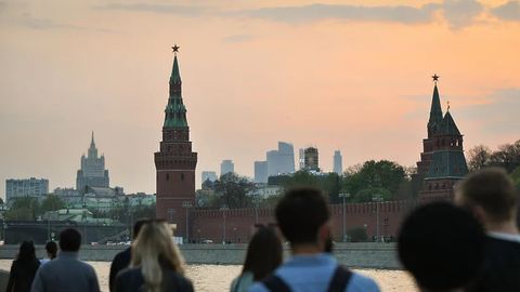 After US, another country calls on its citizens to leave Russia