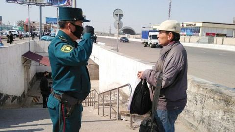 В Узбекистане смогут арестовать за приставание к девушкам в общественном месте