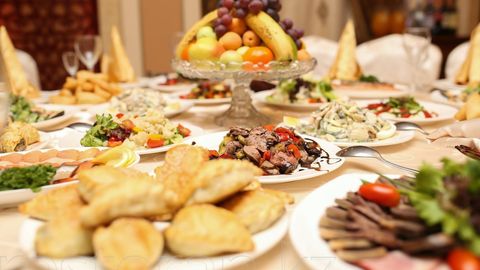 В Актау госпитализировали десять врачей после ауызашара&nbsp;