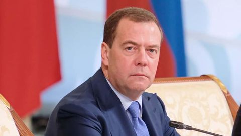 Медведевнинг Украина &ldquo;йўқ бўлиб кетиши&rdquo; ҳақидаги твити Германия ва Польшада блокланди