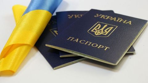Mandatory exam for Ukrainian citizenship: Zelensky signs new law&nbsp;