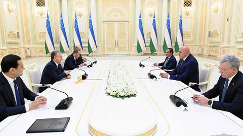 President Shavkat Mirziyoyev receives Defense Minister of Italy Guido Crosetto