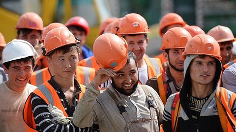 Россияда сўнгги 7 йилда Ўзбекистондан келаётган меҳнат муҳожирлари сони ошди