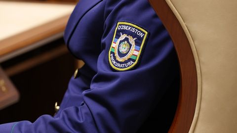 В Ташкенте задержали сотрудников прокуратуры