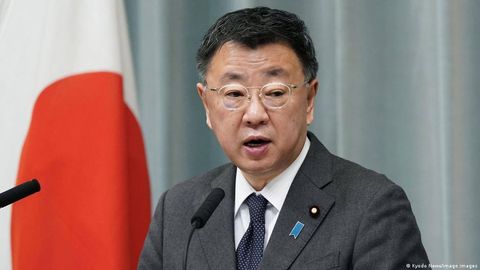 Япония Россияга қарши санкцияларни сақлаб қолиб, Украинани қўллашда давом этишини маълум қилди