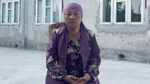 &ldquo;O&lsquo;g&lsquo;limga imkoniyat beringlar&rdquo; &mdash; diniy mazmundagi materiallar tarqatgani uchun 3 yilga qamalgan talaba yigitning onasi jamoatchilikka murojaat bilan chiqdi