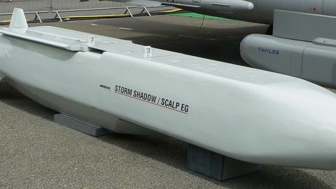 Буюк Британия Украинага&nbsp;Storm Shadow&nbsp;номли узоқ масофага учадиган қанотли ракеталарни етказиб берди