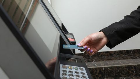 O&lsquo;zbekistonliklar naqd puldan voz kechishga tayyormi?