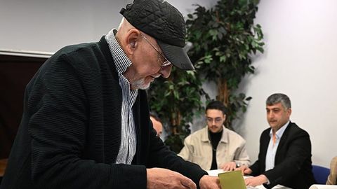 Citizens of&nbsp;T&uuml;rkiye&nbsp;cast their votes in elections for presidency and parliament