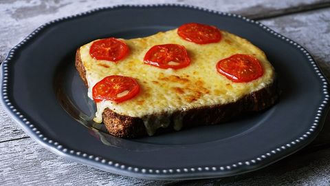 Gastroenterolog maslahati: Oshqozon-ichak tizimiga zarar yetkazadigan oziq-ovqat mahsulotlari