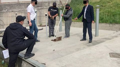&nbsp;ГКНБ КР: налоговики на юге Кыргызстана получали &laquo;откаты&raquo; за каждый литр горючего