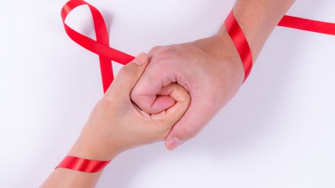 280 здоровых детей родились у семей, болеющих СПИДом в Астане