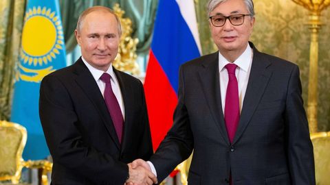 Қозоғистонликлар энг кўп қайси президентни ёқтирмайди? &mdash; сўровнома