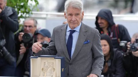 Xarrison Ford Kann kinofestivalida Indiana Jons roli bilan xayrlashdi. Tomoshabinlar uni olqishlayotganida aktyorning ko&lsquo;zlari yoshlandi (video)