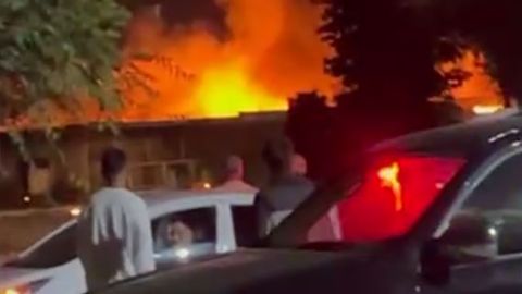 В Ташкенте на предприятии произошел крупный пожар (видео)