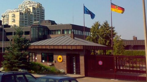 Germaniya Rossiyadagi konsulxonalarini yopmoqda