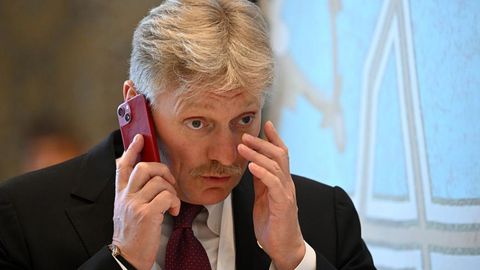 &ldquo;Давлат хизматчилари томонидан расмий мақсадларда iPhone&rsquo;дан фойдаланиш тақиқланган&rdquo; &mdash;&nbsp; Дмитрий Песков