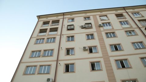 Jizzaxda 9-qavatdan o&lsquo;zini tashlagan 18 yoshli qizning yonidan xat topildi