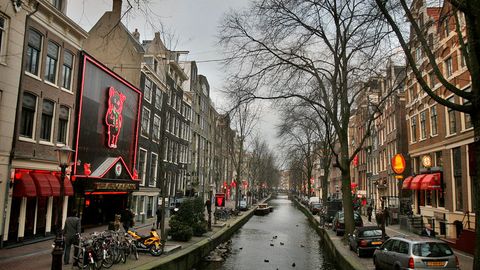 Amsterdam shahrida uchta portlash sodir bo&lsquo;ldi
