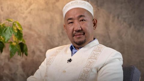 &ldquo;Ikkinchi xotinga uylanish uchun birinchisidan ruxsat olish kerak&rdquo; &mdash; taniqli qozoq imomi ko'pxotinlilik haqida gapirdi