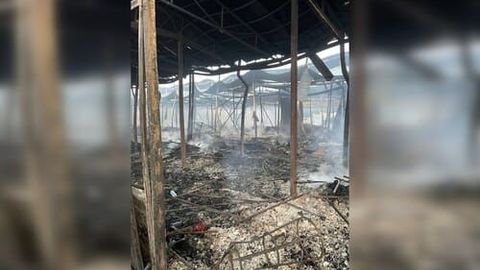 Қўқондаги бозорда ёниб кетган дўконлар 15 кунда қайта қуриб берилади