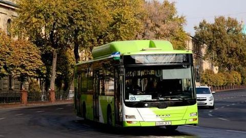 Жители Ташкента стали чаще пользоваться общественным транспортом