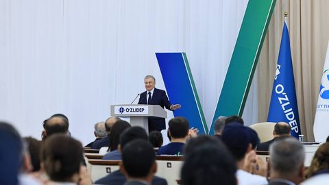 “Хорижда яшаб келаётган одамларимизни ҳақиқий қаҳрамон, десак, тўғри бўлади” — Шавкат Мирзиёев