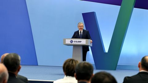 &ldquo;Turizm eksportini 3-4&nbsp;barobar oshirsak &lsquo;paxta ekmasak&rsquo; ham bo&lsquo;laveradi&rdquo; &mdash; Shavkat Mirziyoyev