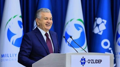 Шавкат Мирзиёев: “Шаҳар ва туманлардаги марказий паркларда “Очиқ осмон остида кутубхона”лар ташкил қилинади”