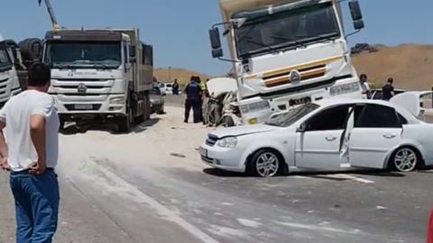 Жиззахда 7 та машина тўқнашиб кетди (видео)