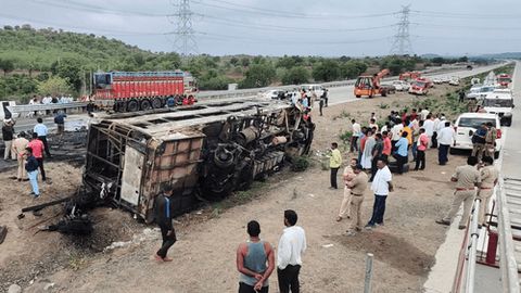 Tragic accident claims 25 lives as bus crashes and engulfs in flames in India&nbsp;