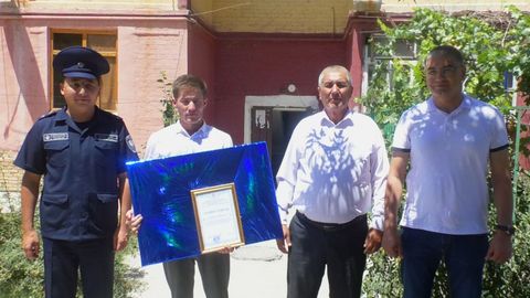 МЧС в Сырдарьинской области наняли парня, спасшего тонущую мать и дочь&nbsp;