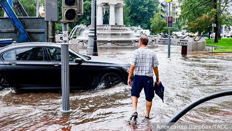 Moskvadagi kuchli yomg&lsquo;ir 200 yillik rekordni yangiladi (video)
