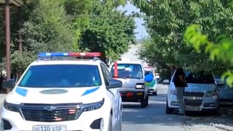 Farg&lsquo;onada qo&lsquo;llaridan ayrilgan talaba yigitga mashina berildi (video)