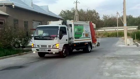 O&lsquo;zbekistonning uch hududida chiqindilarni yengil musiqa sadolari ostida olib ketish yo&lsquo;lga qo&lsquo;yildi (video)