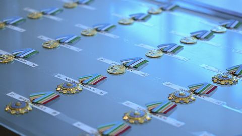 Shavkat Mirziyoyev bir guruh tadbirkorlarni mukofotladi &mdash; ro&lsquo;yxat