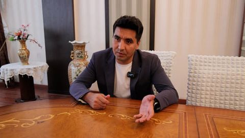 &ldquo;Фақат Instagram билан чегараланиб қолиш ниятим йўқ&rdquo;. Бобур Мансуров профессионал ижодга қайтгани ва жамоасини кенгайтириш режаси ҳақида (видео)