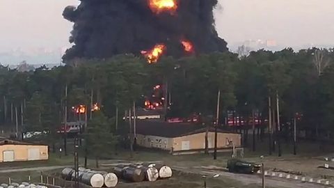 Беспилотники атакуют российский Брянск (видео)