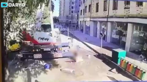 Buxoroda avtokrandan yiqilib tushgan fuqarolar vafot etdi (video)