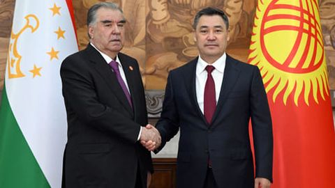 Kyrgyzstan and Tajikistan presidents hold crucial talks at CIS meeting: border resolution tops agenda&nbsp;