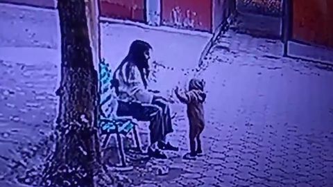 Тошкентда ёш фарзандини калтаклаган аёл бўйича маълумот берилди