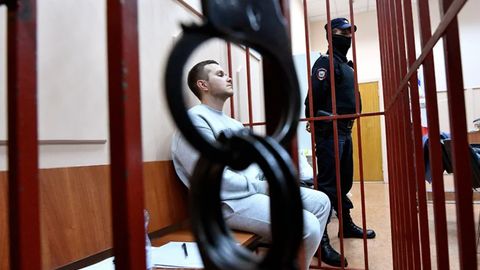 Алексей Навалнийнинг адвокатлари экстремизмга алоқадорликда айбланиб, ҳибсга олинди