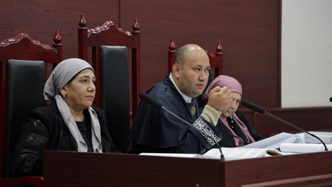 &ldquo;Док-1 Макс&rdquo; судида қамоқ эҳтиёт чораси қўлланилган судланувчиларнинг бирига суд тиббий экспертизаси тайинланди