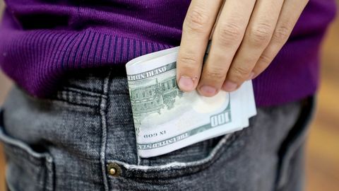 В Узбекистане упали все валюты