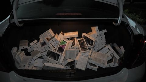 В Ташкент пытались провезти контабандные смартфоны на $4,7 млн