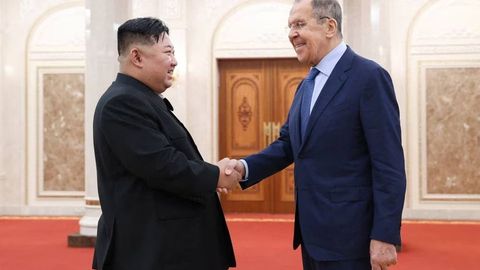 Russia and North Korea pledge solidarity in face of international pressures