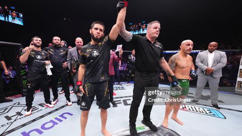 Islom Maxachev 1,79 million, Volkanovski esa 1,58 million dollar oldi. UFC 294 ishtirokchilari qancha gonorar olgani ma&rsquo;lum bo&lsquo;ldi&nbsp;