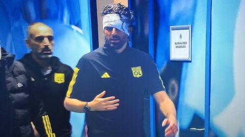 &ldquo;Марсель&rdquo; ва &ldquo;Лион&rdquo; ўртасидаги учрашув номаълум муддатга қолдирилди. Меҳмонлар автобуси марселлик мухлислар томонидан тошбўрон қилинди&nbsp;