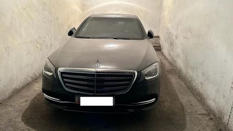 Kriminal avtoritet Qamchi Ko&lsquo;lboyev Qirg&lsquo;iziston sobiq bosh vaziriga sovg&lsquo;a qilgan zirhli avtomobil musodara qilindi